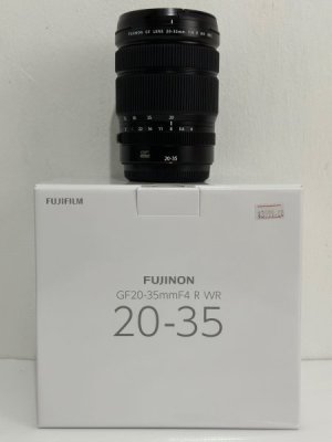 9. Lens Box.jpg