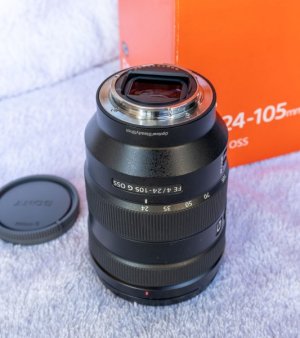 Sony 24-105 G F4 Bottom view.jpg