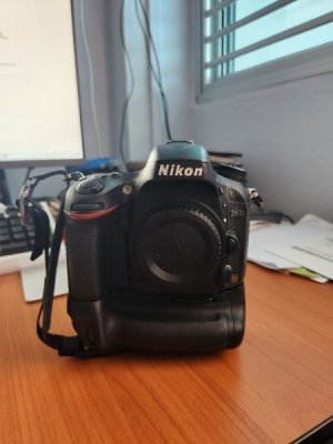 nikon_d610_with_battery_grip.jpg