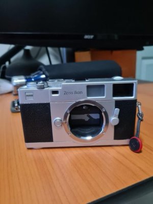 zeiss_ikon_zm_body_limited_edition_1.jpg