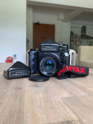 pentax_67_with_lightmeter_and__1682742927_cdc284d1_progressive.jpg