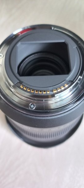 Canon RF 15-35mm f2.8L IS USM pic1.jpg