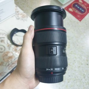 Canon EF 24–70mm lens f2.8L II USM $1450 (4).jpg