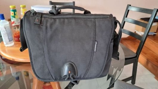 Vanguard Camera Bag 1.jpeg