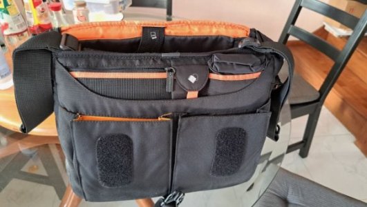 Vanguard Camera Bag 2.jpeg