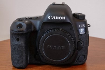 5DMk4 (1).jpg
