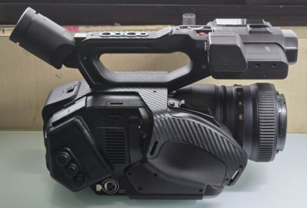 Panasonic DVX200 (2).jpg