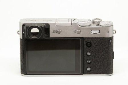 x100v-3.jpg
