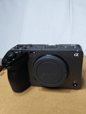 sony_fx3_cinema_line_camera_1728568727_c2036c73_progressive.jpg