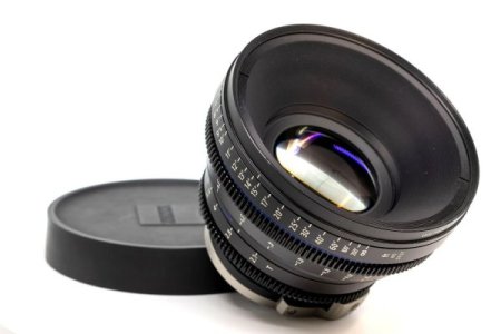 zeiss_cp2_85mm_t21_1730774424_f451a648_progressive.jpg