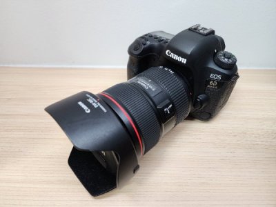 Canon 6D Mark II.jpg (Top).jpg