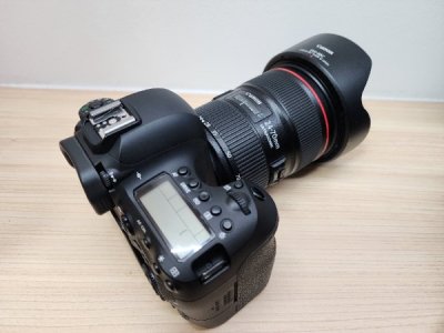 Canon EF 24-70 mm F2.8 L II USM (1).jpg