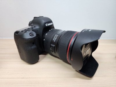 Canon EF 24-70 mm F2.8 L II USM (2).jpg