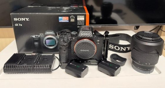 SONY A73.jpg