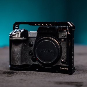 panasonic_lumix_s1_with_vlog_u_1735042881_d3f34070_progressive.jpg
