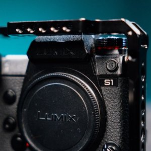 panasonic_lumix_s1_with_vlog_u_1735042881_ad0aa9e7_progressive.jpg