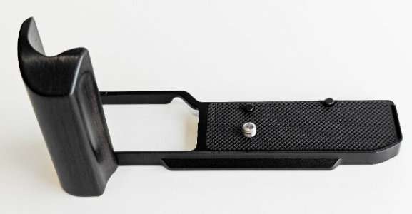 Nikon ZF Grip.jpg
