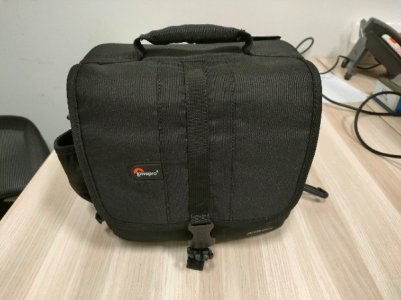 Lowepro bag 2.jpg
