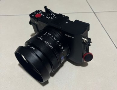 RX1riiiA.jpg