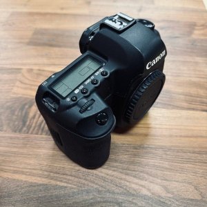 canon_eos_5d_mark_ii_dslr_came_1757758884_dfb1872b_progressive.jpg