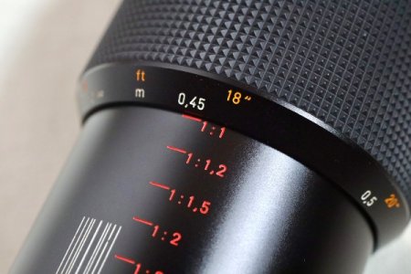 Contax Carl Zeiss 100mm F2.8 Makro-Planar - 7.jpg