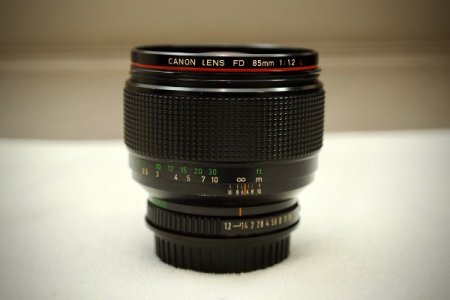 Canon FD 85mm F1.2L (EF-converted) - 10.jpg