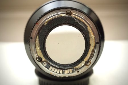 Canon FD 85mm F1.2L (EF-converted) - 7.jpg