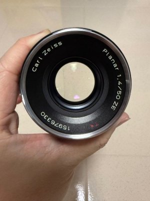 carl_zeiss_planar_t_1450_ze_le_1767104637_95bc6a58_progressive.jpg