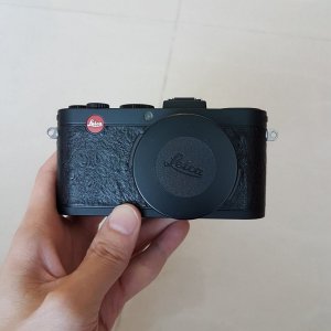 Leica X2 Front