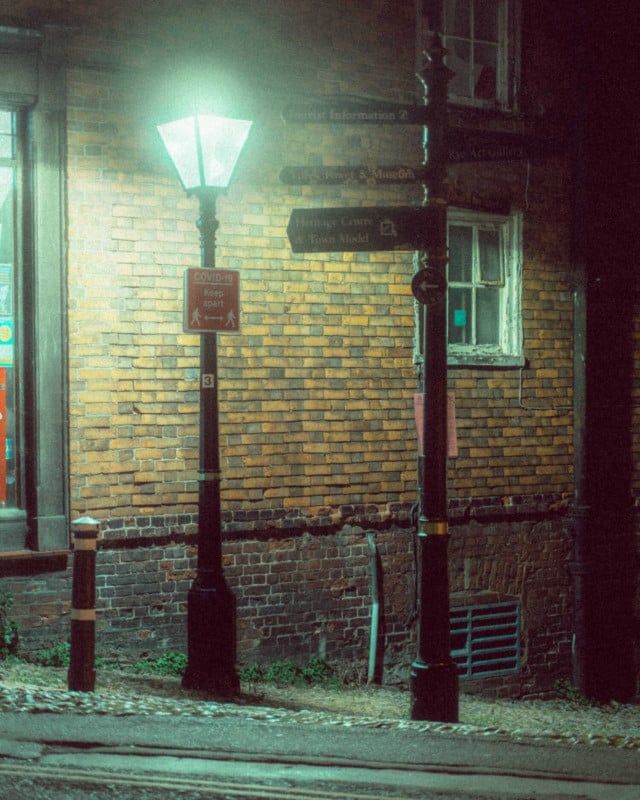 StreetlampsandSigns-640x800.jpg