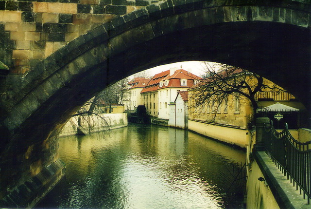prague2000_02.jpg