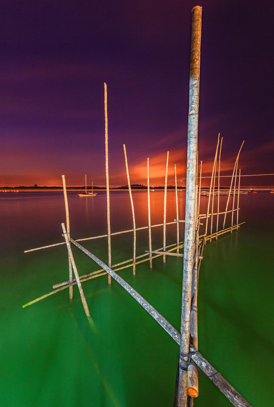 hot_poles_by_draken413o-d51exm6.jpg