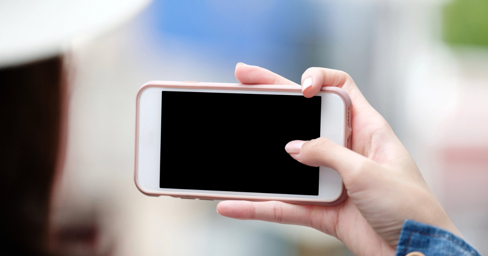 Wife Tried to Lure Husband to His Death with Selfie on a Bridge