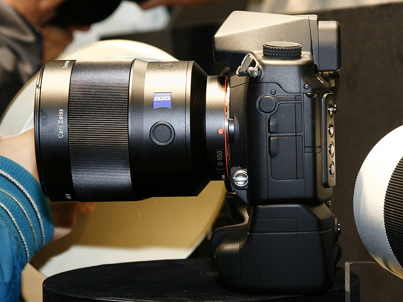 sony_06l.jpg
