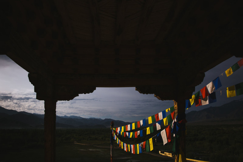 editorial-leh-morning-flags-1-800x534.jpg