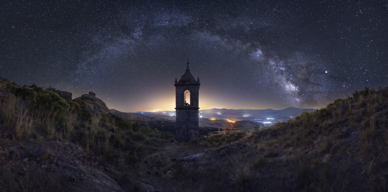 “Enchanted-Monastery”-–-Ramón-Morcillo-800x396.jpg