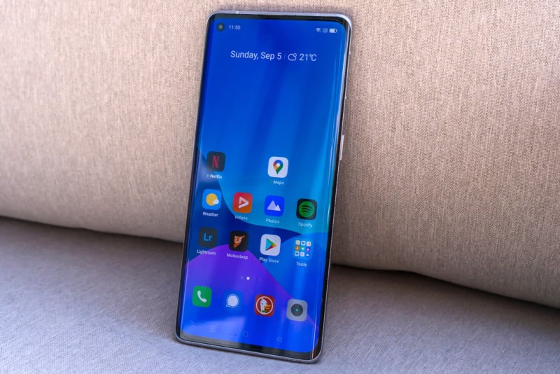 Realme-GT-Explorer-front-800x534.jpg