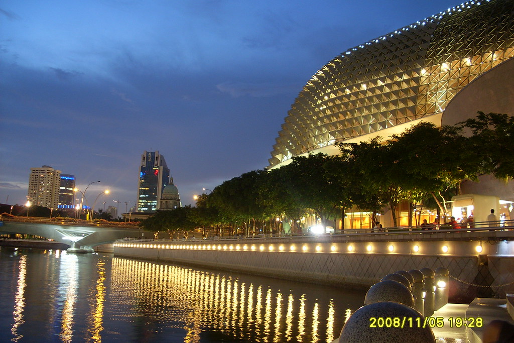 3005117999_b668df9790_b.jpg