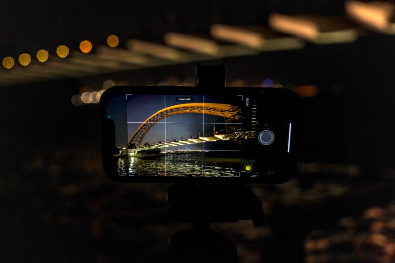 iPhone-13-mini-night-tripod-800x534.jpg