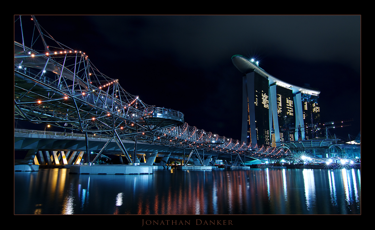 HELIX_bridge_at_night_by_Draken413o.jpg