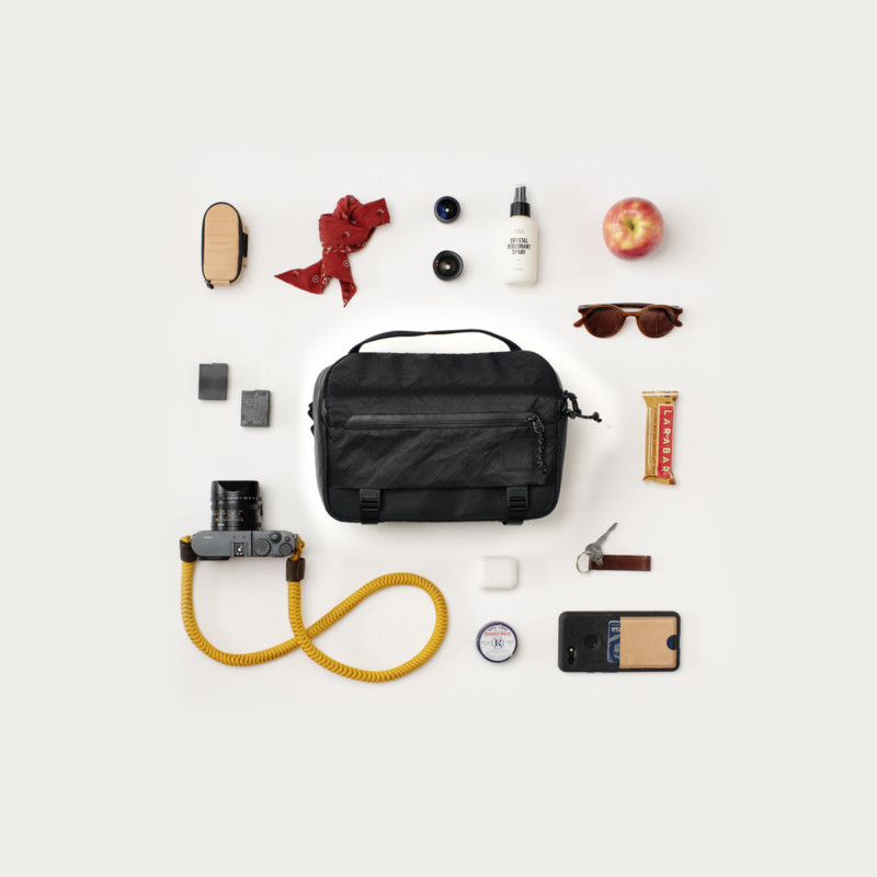 moment-6L-sling-flatlay-photographer-03-800x800.jpg