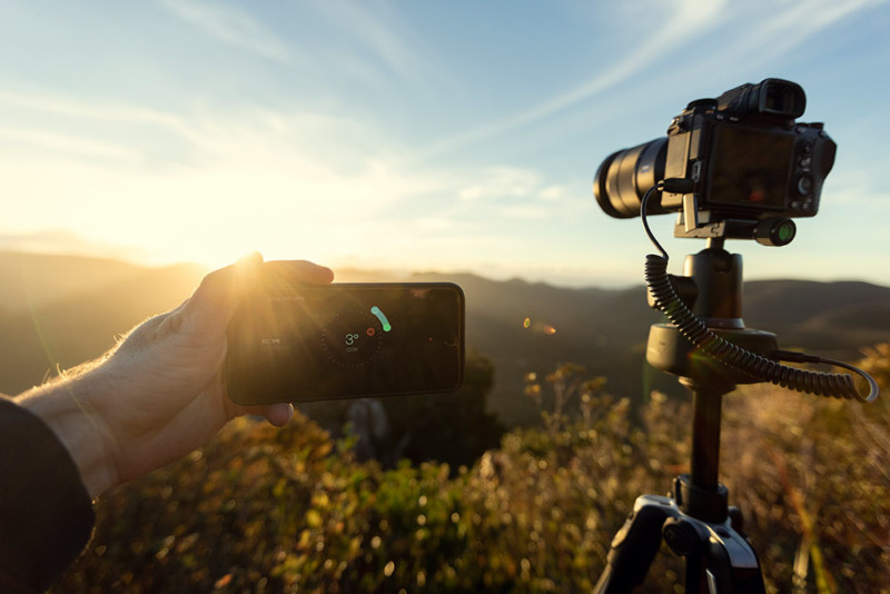 syrp-genie-mini-ii-app-outdoor-800x534.jpg