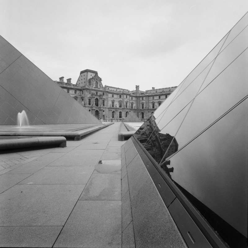 UV-film-photography-Pierre-Louis-Ferrer-16-800x800.jpg