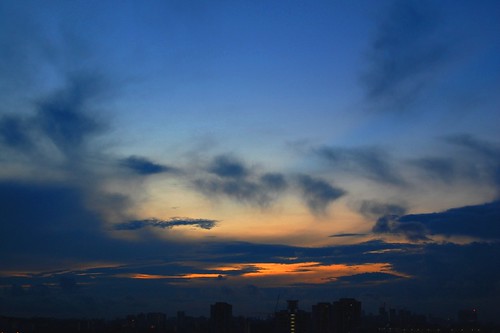 2815908136_4268870325.jpg