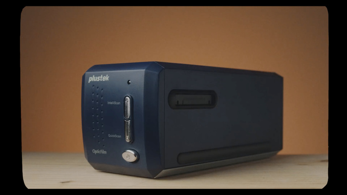 Can This $300 Scanner Really Keep up With a Scanner More Than 10 Times the Price?