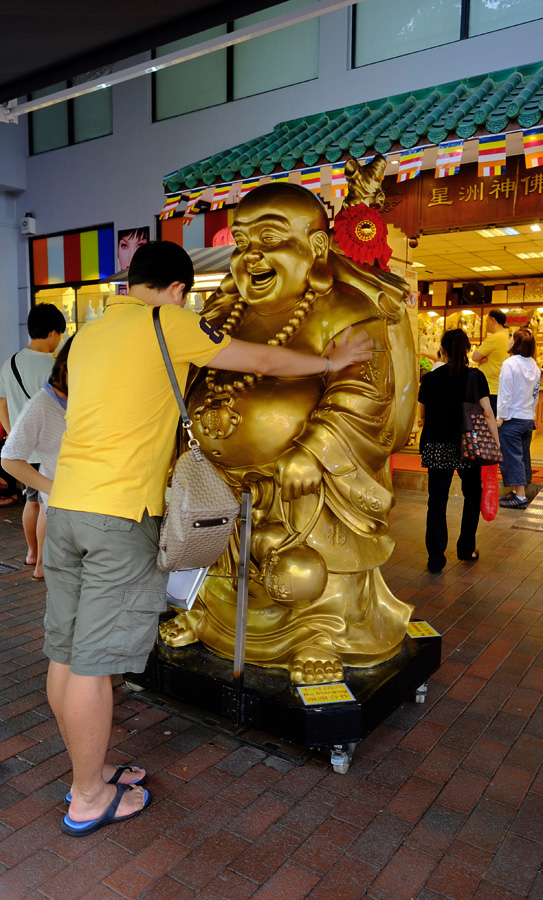 golden_buddha_prayers_by_astra888-d5wz5sa.jpg