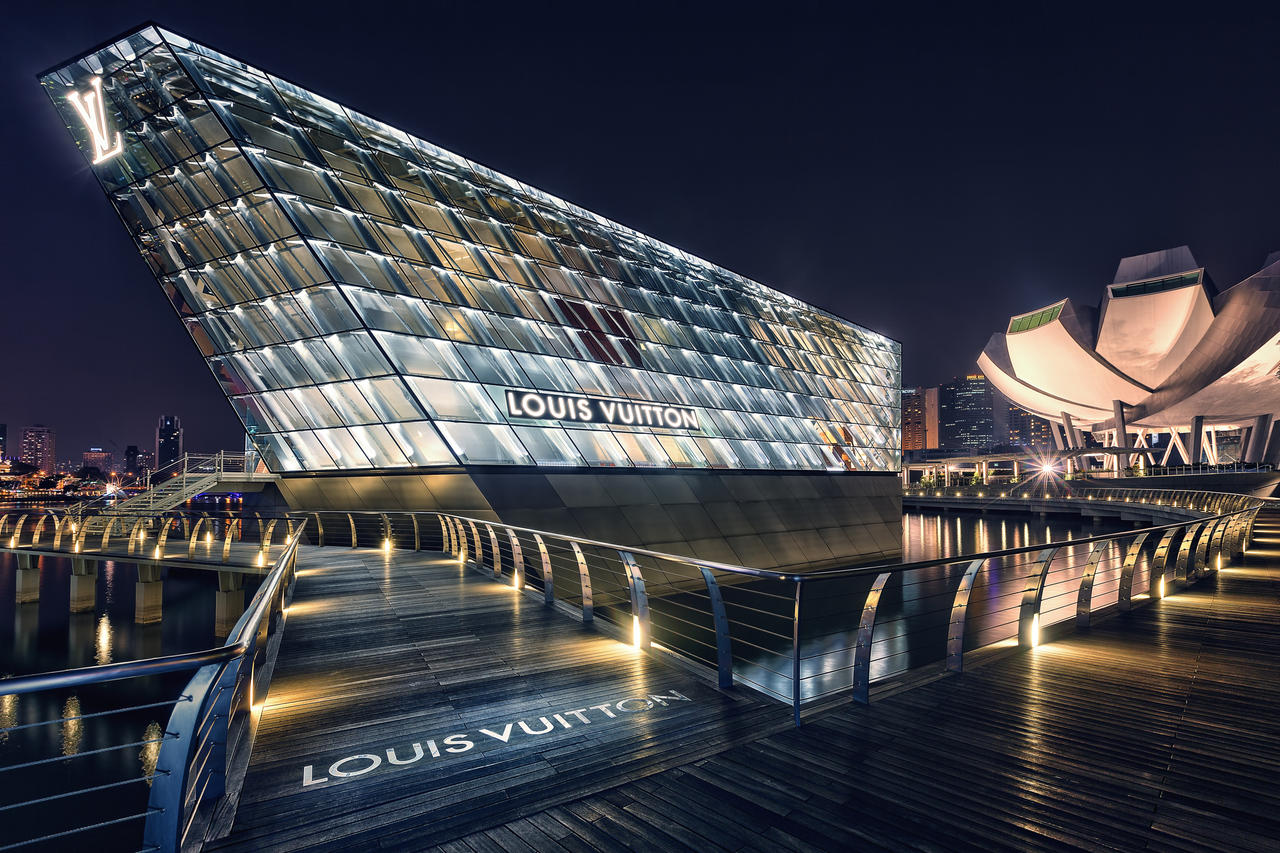 louis_vuittons_crystal_by_draken413o-d5hn61b.jpg