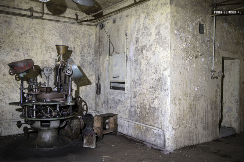 Vintage machines for making ammo