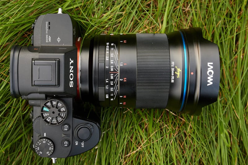 laowa-argus-35mm-f095-lens-review-overview-800x534.jpg