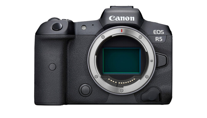 The Canon EOS R7 Is Likely Coming Next Year